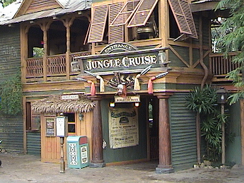 disneyland jungle cruise entrance
